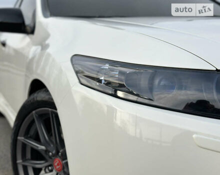 Белый Хонда Аккорд, объемом двигателя 2.4 л и пробегом 204 тыс. км за 12000 $, фото 24 на Automoto.ua
