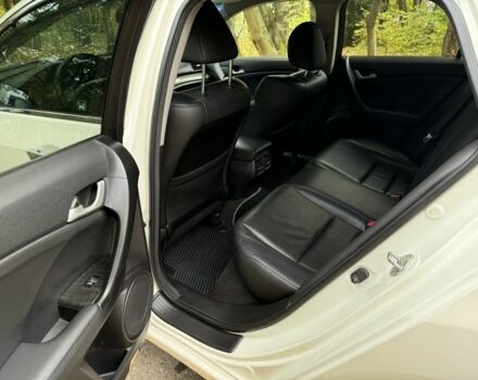 Белый Хонда Аккорд, объемом двигателя 0 л и пробегом 220 тыс. км за 8850 $, фото 11 на Automoto.ua