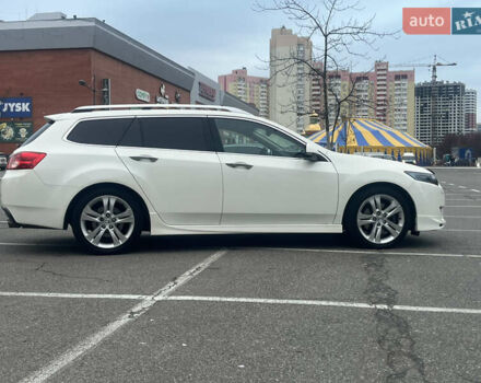 Белый Хонда Аккорд, объемом двигателя 2.35 л и пробегом 260 тыс. км за 12500 $, фото 21 на Automoto.ua