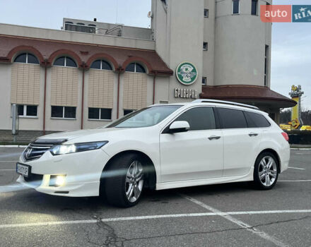 Белый Хонда Аккорд, объемом двигателя 2.35 л и пробегом 260 тыс. км за 12500 $, фото 13 на Automoto.ua