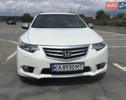Белый Хонда Аккорд, объемом двигателя 2.35 л и пробегом 239 тыс. км за 13900 $, фото 2 на Automoto.ua