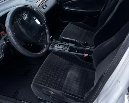 Белый Хонда Аккорд, объемом двигателя 1.9 л и пробегом 350 тыс. км за 999 $, фото 8 на Automoto.ua