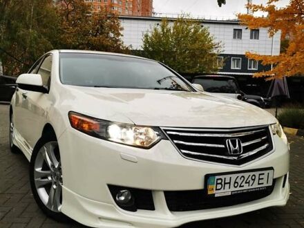 Хонда Аккорд 2008 в Одессе на Automoto.ua Белый Хонда Аккорд, объемом двигателя 2.35 л и пробегом 118 тыс. км за 12500 $, фото 1 на Automoto.ua