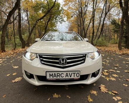 Белый Хонда Аккорд, объемом двигателя 0 л и пробегом 220 тыс. км за 8850 $, фото 1 на Automoto.ua