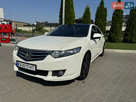 Хонда Аккорд 2010 в Киеве на Automoto.ua Белый Хонда Аккорд, объемом двигателя 2.35 л и пробегом 167 тыс. км за 9999 $, фото 1 на Automoto.ua