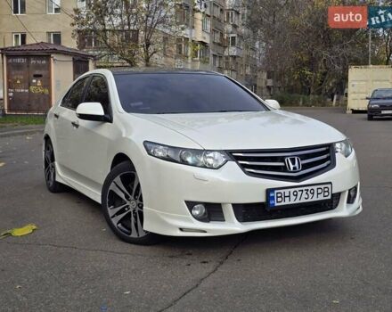 Белый Хонда Аккорд, объемом двигателя 2.35 л и пробегом 188 тыс. км за 8999 $, фото 1 на Automoto.ua
