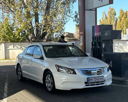 Белый Хонда Аккорд, объемом двигателя 2.4 л и пробегом 127 тыс. км за 9800 $, фото 1 на Automoto.ua