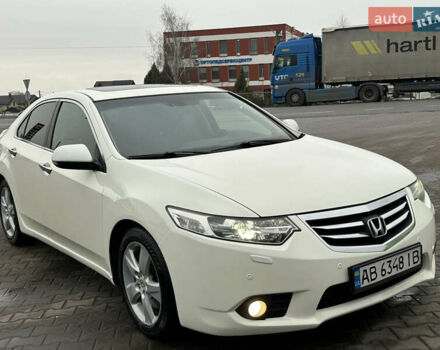 Белый Хонда Аккорд, объемом двигателя 2.4 л и пробегом 227 тыс. км за 9999 $, фото 1 на Automoto.ua