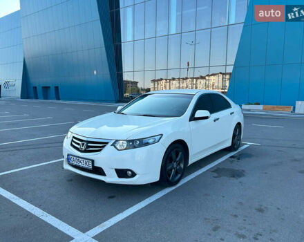 Белый Хонда Аккорд, объемом двигателя 2 л и пробегом 136 тыс. км за 11400 $, фото 1 на Automoto.ua