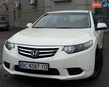 Белый Хонда Аккорд, объемом двигателя 2 л и пробегом 256 тыс. км за 9599 $, фото 1 на Automoto.ua