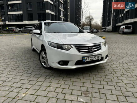 Белый Хонда Аккорд, объемом двигателя 2 л и пробегом 231 тыс. км за 8950 $, фото 1 на Automoto.ua