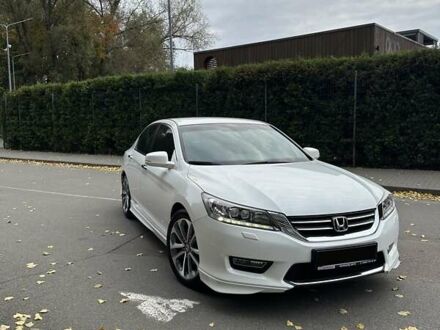 Белый Хонда Аккорд, объемом двигателя 2.36 л и пробегом 162 тыс. км за 14500 $, фото 1 на Automoto.ua