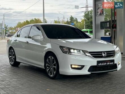 Белый Хонда Аккорд, объемом двигателя 2.36 л и пробегом 173 тыс. км за 13799 $, фото 1 на Automoto.ua