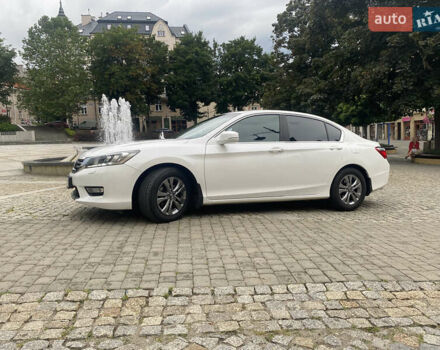 Білий Хонда Аккорд, об'ємом двигуна 2.4 л та пробігом 98 тис. км за 16200 $, фото 1 на Automoto.ua