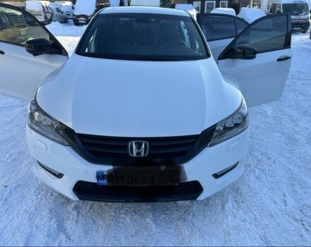 Білий Хонда Аккорд, об'ємом двигуна 3.5 л та пробігом 140 тис. км за 16000 $, фото 1 на Automoto.ua