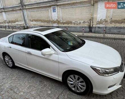 Белый Хонда Аккорд, объемом двигателя 2.4 л и пробегом 168 тыс. км за 13000 $, фото 1 на Automoto.ua