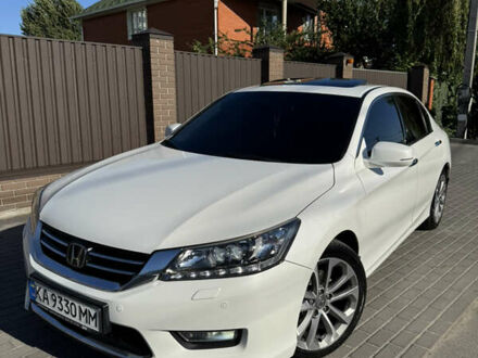 Белый Хонда Аккорд, объемом двигателя 3.47 л и пробегом 238 тыс. км за 14700 $, фото 1 на Automoto.ua