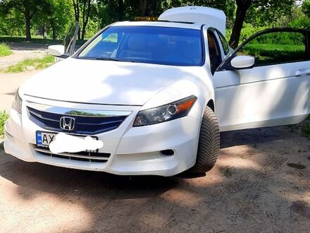 Білий Хонда Аккорд, об'ємом двигуна 2.4 л та пробігом 190 тис. км за 12000 $, фото 1 на Automoto.ua