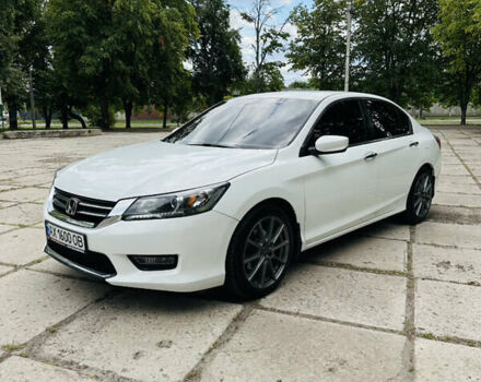 Белый Хонда Аккорд, объемом двигателя 2.4 л и пробегом 163 тыс. км за 12500 $, фото 1 на Automoto.ua