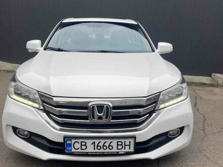 Белый Хонда Аккорд, объемом двигателя 2.4 л и пробегом 190 тыс. км за 13500 $, фото 1 на Automoto.ua