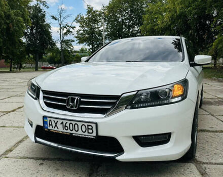 Белый Хонда Аккорд, объемом двигателя 2.4 л и пробегом 163 тыс. км за 10999 $, фото 1 на Automoto.ua