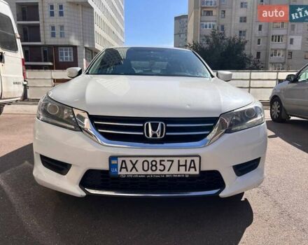 Білий Хонда Аккорд, об'ємом двигуна 2.36 л та пробігом 290 тис. км за 9500 $, фото 1 на Automoto.ua