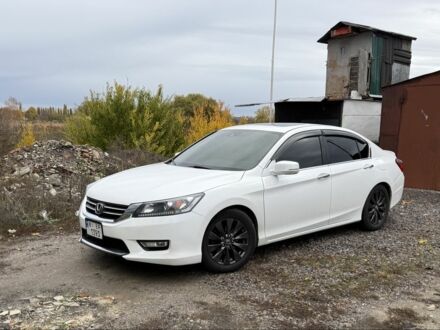 Хонда Аккорд 2015 у Кременчуге на Automoto.ua Білий Хонда Аккорд, об'ємом двигуна 2.4 л та пробігом 200 тис. км за 11300 $, фото 1 на Automoto.ua