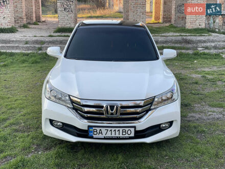 Хонда Аккорд 2015 у Александрие на Automoto.ua Білий Хонда Аккорд, об'ємом двигуна 2.4 л та пробігом 76 тис. км за 17700 $, фото 1 на Automoto.ua