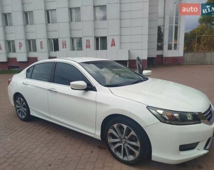 Хонда Аккорд 2015 в Каменское - Днепродзержинск на Automoto.ua Белый Хонда Аккорд, объемом двигателя 2.36 л и пробегом 204 тыс. км за 12500 $, фото 1 на Automoto.ua