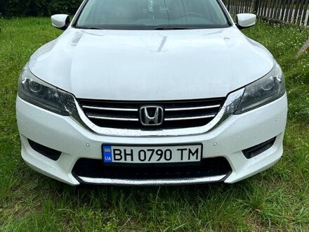 Хонда Аккорд 2015 в Житомире на Automoto.ua Белый Хонда Аккорд, объемом двигателя 2.4 л и пробегом 115 тыс. км за 12600 $, фото 1 на Automoto.ua