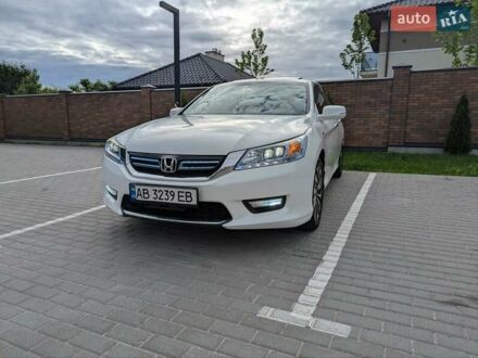 Хонда Аккорд 2015 в Виннице на Automoto.ua Белый Хонда Аккорд, объемом двигателя 2 л и пробегом 125 тыс. км за 14600 $, фото 1 на Automoto.ua