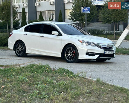 Белый Хонда Аккорд, объемом двигателя 2.35 л и пробегом 142 тыс. км за 14700 $, фото 1 на Automoto.ua