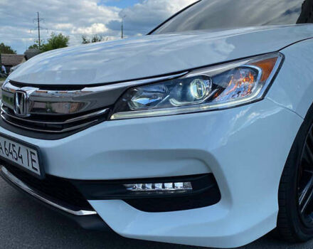 Белый Хонда Аккорд, объемом двигателя 2.36 л и пробегом 171 тыс. км за 10900 $, фото 1 на Automoto.ua