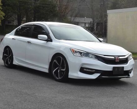 Белый Хонда Аккорд, объемом двигателя 2.4 л и пробегом 67 тыс. км за 6500 $, фото 1 на Automoto.ua