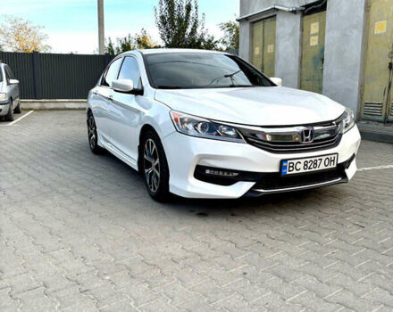 Білий Хонда Аккорд, об'ємом двигуна 2.4 л та пробігом 200 тис. км за 14500 $, фото 1 на Automoto.ua