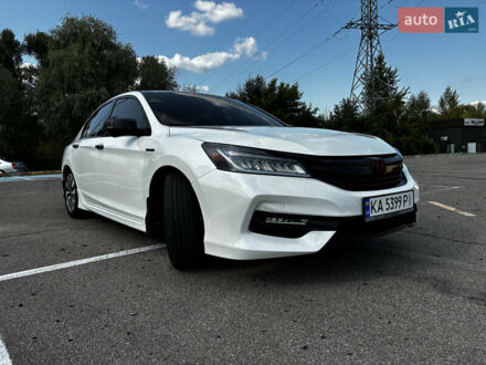 Білий Хонда Аккорд, об'ємом двигуна 1.99 л та пробігом 180 тис. км за 16500 $, фото 1 на Automoto.ua
