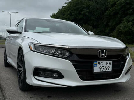 Білий Хонда Аккорд, об'ємом двигуна 1.5 л та пробігом 70 тис. км за 17700 $, фото 1 на Automoto.ua