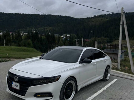 Белый Хонда Аккорд, объемом двигателя 1.5 л и пробегом 190 тыс. км за 19700 $, фото 1 на Automoto.ua