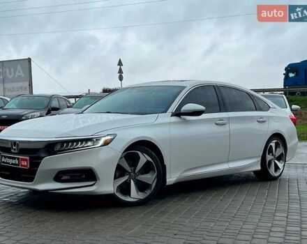 Белый Хонда Аккорд, объемом двигателя 1.5 л и пробегом 129 тыс. км за 18940 $, фото 1 на Automoto.ua