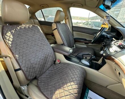 Бежевый Хонда Аккорд, объемом двигателя 2.4 л и пробегом 235 тыс. км за 7200 $, фото 9 на Automoto.ua