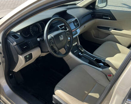 Бежевый Хонда Аккорд, объемом двигателя 2.36 л и пробегом 126 тыс. км за 15500 $, фото 10 на Automoto.ua