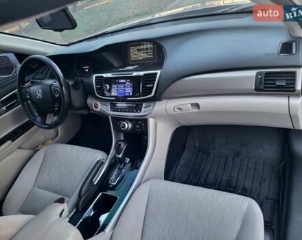 Бежевый Хонда Аккорд, объемом двигателя 2 л и пробегом 250 тыс. км за 12500 $, фото 5 на Automoto.ua