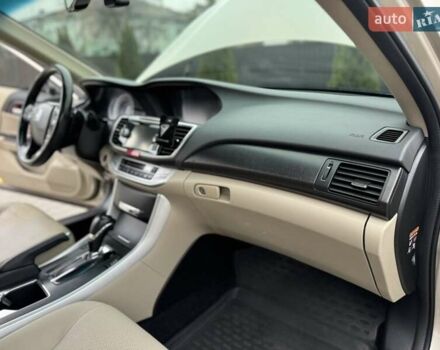 Бежевый Хонда Аккорд, объемом двигателя 2.4 л и пробегом 191 тыс. км за 12600 $, фото 17 на Automoto.ua