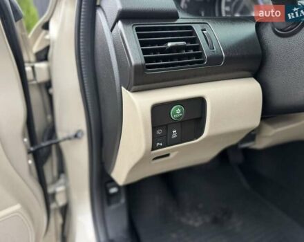 Бежевый Хонда Аккорд, объемом двигателя 2.4 л и пробегом 191 тыс. км за 12600 $, фото 28 на Automoto.ua