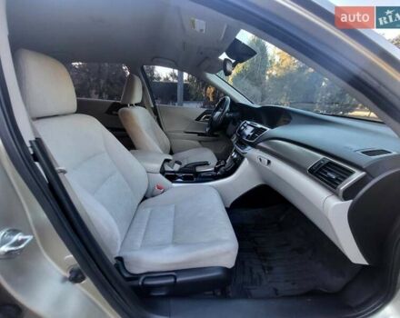 Бежевый Хонда Аккорд, объемом двигателя 2 л и пробегом 250 тыс. км за 12500 $, фото 4 на Automoto.ua