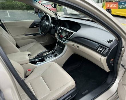 Бежевий Хонда Аккорд, об'ємом двигуна 2.4 л та пробігом 147 тис. км за 12500 $, фото 6 на Automoto.ua