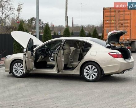 Бежевый Хонда Аккорд, объемом двигателя 2.4 л и пробегом 191 тыс. км за 12600 $, фото 7 на Automoto.ua