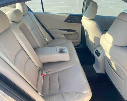 Бежевый Хонда Аккорд, объемом двигателя 2 л и пробегом 270 тыс. км за 11112 $, фото 5 на Automoto.ua