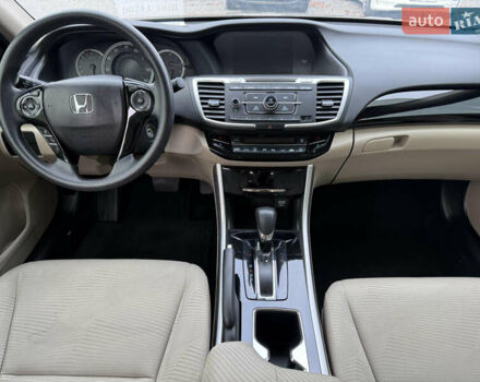 Бежевый Хонда Аккорд, объемом двигателя 2.36 л и пробегом 70 тыс. км за 14700 $, фото 12 на Automoto.ua