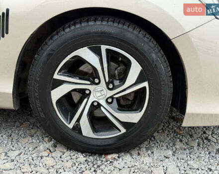 Бежевый Хонда Аккорд, объемом двигателя 2.36 л и пробегом 70 тыс. км за 14700 $, фото 5 на Automoto.ua